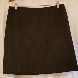 LIKE NEW: Banana Republic Grey/Blk Striped Wool Blend Mini Skirt